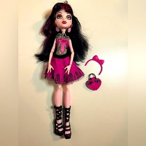Draculaura Picture Day doll